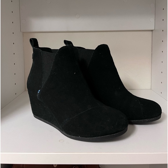 TOMS wedge booties, black, size 7.5 US women’s - Picture 2 of 3